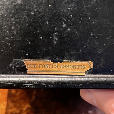 Lacquered boiled cardboard sewing box - Japonism decoration - 1860