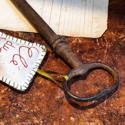 Happiness Key by  "Marius à Paris" - Lavender