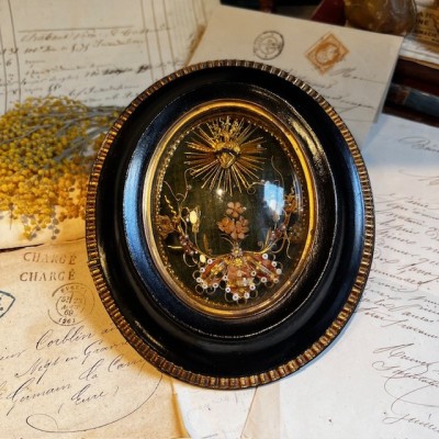 Paper quilling reliquary - Napoleon III oval frame - 19th century