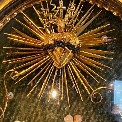 Reliquaire à paperolles Ste Marguerite Marie et du Saint Bosquet XIXe