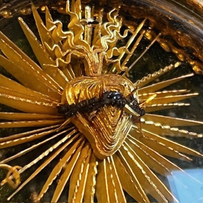 Reliquaire à paperolles Ste Marguerite Marie et du Saint Bosquet XIXe