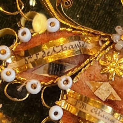 Reliquaire à paperolles Ste Marguerite Marie et du Saint Bosquet XIXe