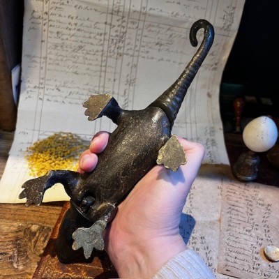 Salamander - Pharmacy corkscrew in bronze - XIXth century