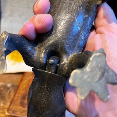 Salamander - Pharmacy corkscrew in bronze - XIXth century