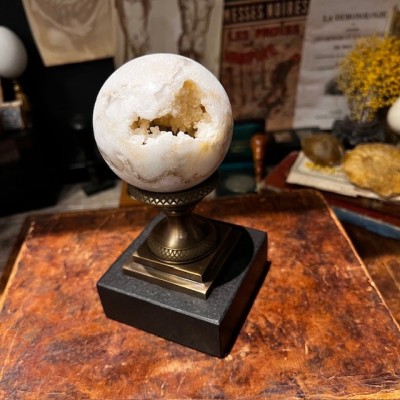 Agate geode sphere - Madagascar - Natural colours