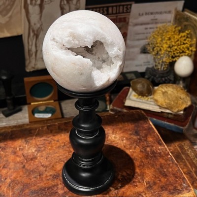 Agate geode sphere - Madagascar - Natural colours