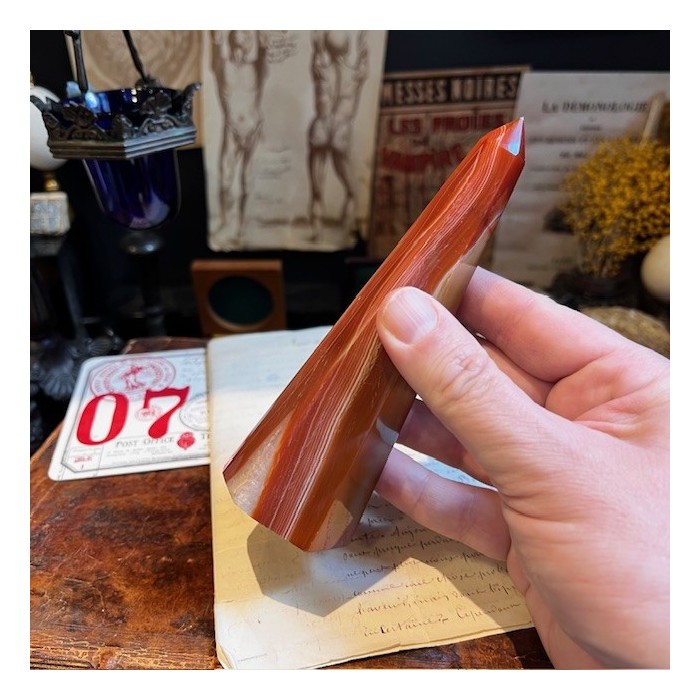 Sardonyx Agate Obelisk - Banded agate