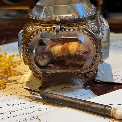 Boite reliquaire du XIXème siècle - Coffret à bijoux