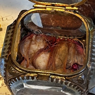 Boite reliquaire du XIXème siècle - Coffret à bijoux