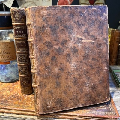 General History of Drugs - Pomet - 1735 edition 2 volumes - Apothecary