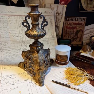 Bougeoir Flambeau Tripode - Style Troubadour - Napoléon III en laiton