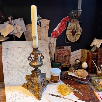 Tripod Torch Holder - Napoleon III - Troubadour style in brass