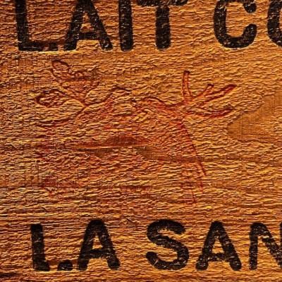 Antique wooden advertising case - Nestlé milk - stencil inscriptions