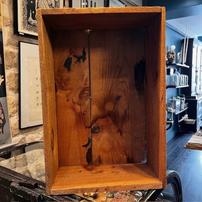 Antique wooden advertising case - Nestlé milk - stencil inscriptions