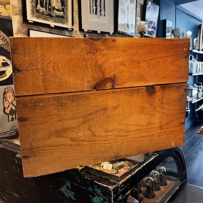 Antique wooden advertising case - Nestlé milk - stencil inscriptions