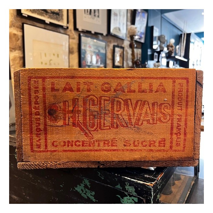 Antique wooden advertising case - Gallia/Gervais milk 1947/1955