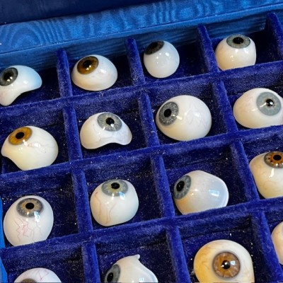 Véritable oeil de verre ancien - Prothèse oculaire