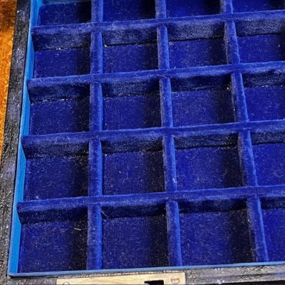 Boite de rangement pour oeil de verre - 50 cases en feutrine bleue