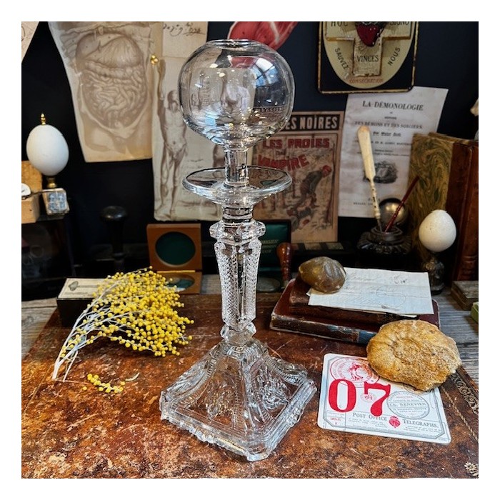 Antique glass oil lamp in pressed molded glass - Provence - 19th