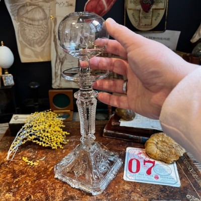 Antique glass oil lamp in pressed molded glass - Provence - 19th