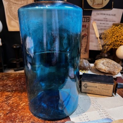 Licorice powder - Antique Cobalt blue glass apothecary jar - Pharmacy
