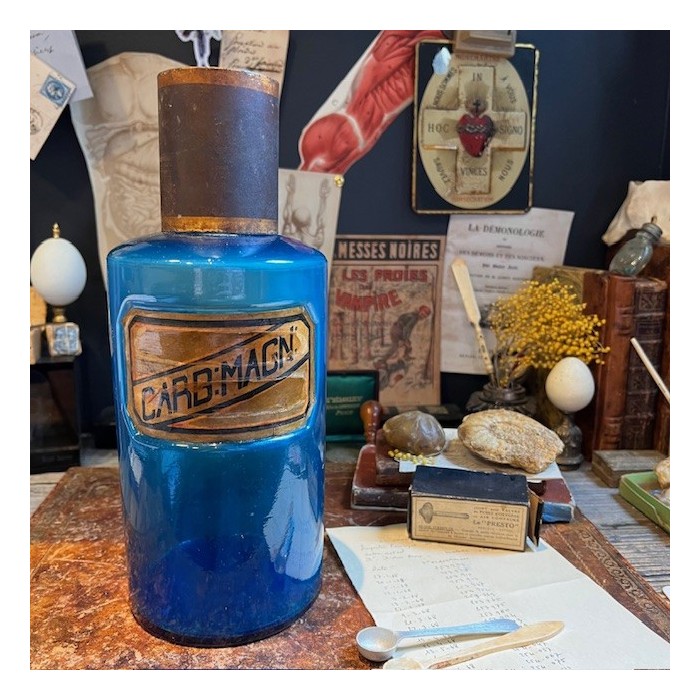 Magnesium Carbonate - Antique Cobalt blue glass apothecary jar - Pharmacy