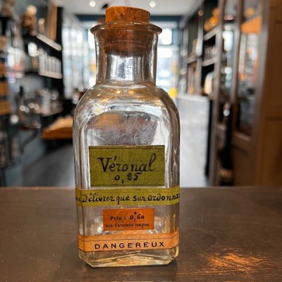Veronal - Barbiturates - 1940s - Vintage pharmacy bottle - Apothecary