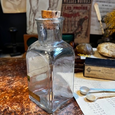 Veronal - Barbiturates - 1940s - Vintage pharmacy bottle - Apothecary