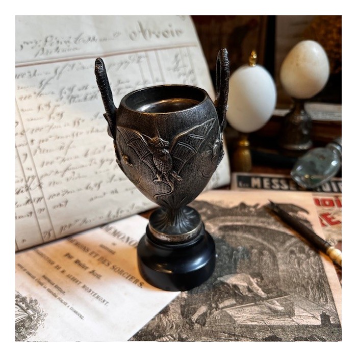 Pyrogen - Antique matchholder - Bat motif - Bronze - 1900