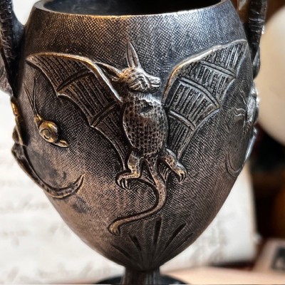 Pyrogène - Porte-allumettes - 1900 à motif de chauve-souris - Bronze