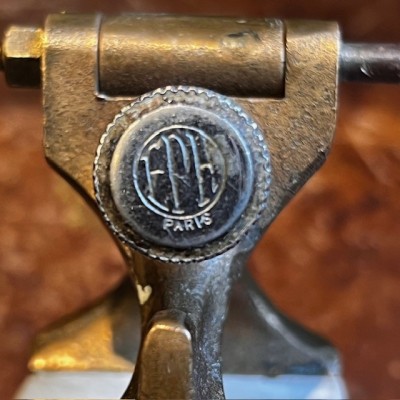 Bronze dental articulator (circa 1920) - Dental instrument - Dentistry