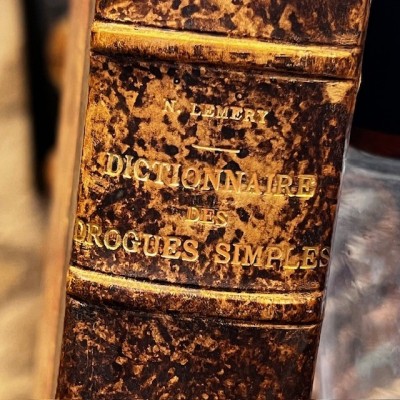Traité Universel des Drogues Simples - By Lemery -Antique book of 1727