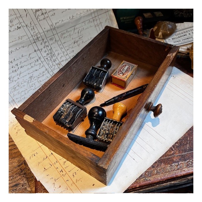 Le Tiroir du Pharmacien - Petit Tiroir de pharmacie ancien en bois