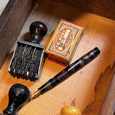 Le Tiroir du Pharmacien - Petit Tiroir de pharmacie ancien en bois