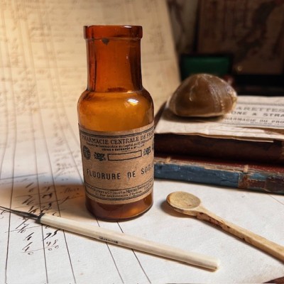 Fluorure de sodium - Flacon ancien de pharmacie-Apothicaire