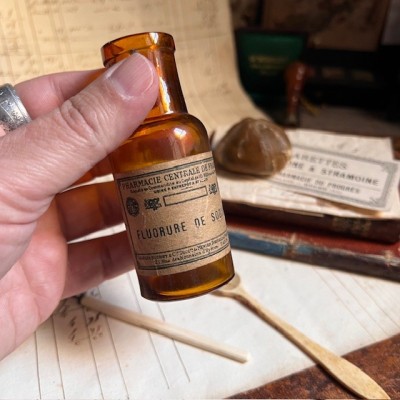 Fluorure de sodium - Vintage pharmacy bottle - Apothecary