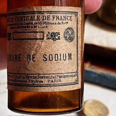Fluorure de sodium - Vintage pharmacy bottle - Apothecary