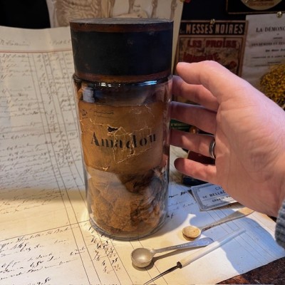 Amadou - Tinder fungus - Vintage pharmacy bottle - Apothecary