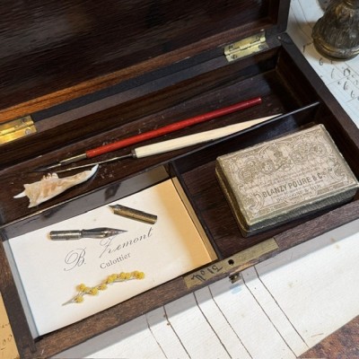 Napoleon III compartmentalised box in rosewood veneer