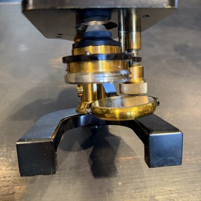 Microscope Stiassnie Paris en laiton - Coffret acajou - 1905/1908