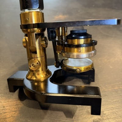 Stiassnie Microscope Paris - Laboratory microscope - Circa 1905–1908