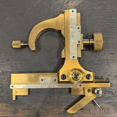 Microscope Stiassnie Paris en laiton - Coffret acajou - 1905/1908