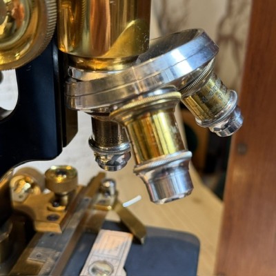 Stiassnie Microscope Paris - Laboratory microscope - Circa 1905–1908