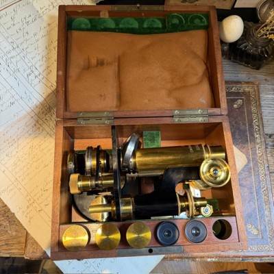 Stiassnie Microscope Paris - Laboratory microscope - Circa 1905–1908