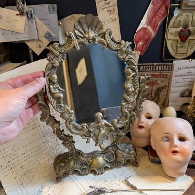 Miroir psyché de table en laiton - Putti et rocaille - Fin XIXème