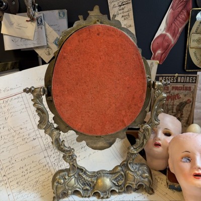 Miroir psyché de table en laiton - Putti et rocaille - Fin XIXème