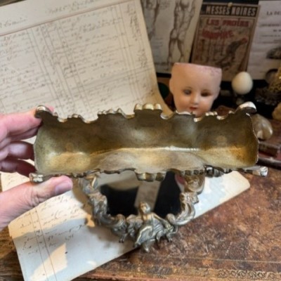 Miroir psyché de table en laiton - Putti et rocaille - Fin XIXème