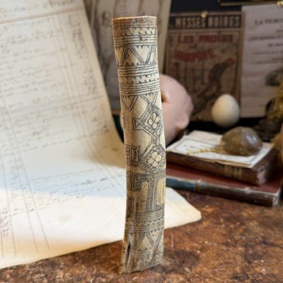 Étui à Aiguilles Sami (Nallugoat) - Artisanat populaire Laponie XIXème