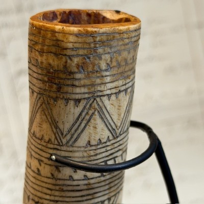 Antique Betel lime powder box - Tribal art West Timor - Engraved bone