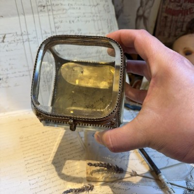 Boite reliquaire du XIXème siècle - Coffret à bijoux